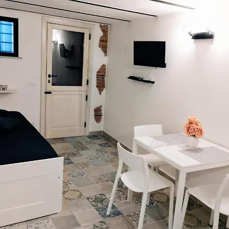 アパート Nina's House Cattedrale パレルモ